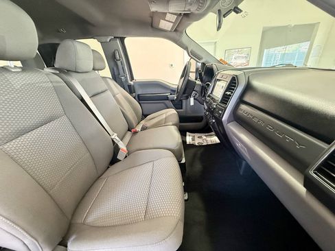 Used 2019 Ford F250 XLT w/ XLT Premium Package RWD image 28