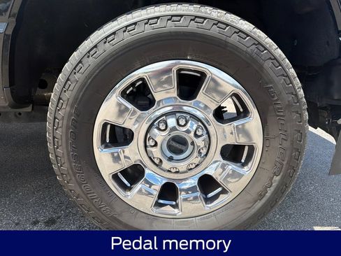 Used 2025 Ford F250 Lariat w/ Chrome Package AWD/4WD image 17