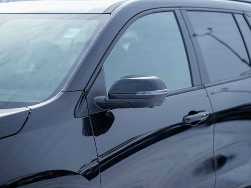 Used 2026 Chevrolet Traverse RS image 10