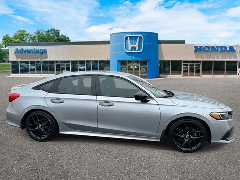 Certified 2023 Honda Civic Sport image 3