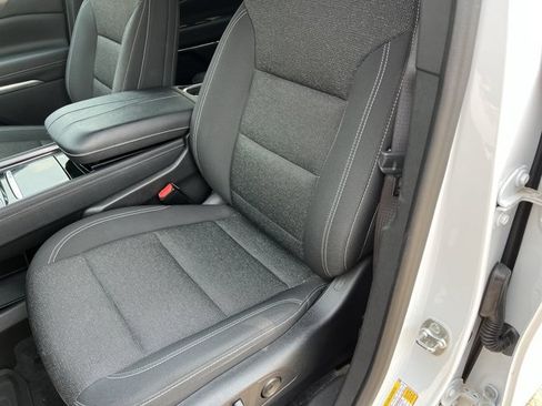 Used 2024 Chevrolet Traverse LT FWD image 20
