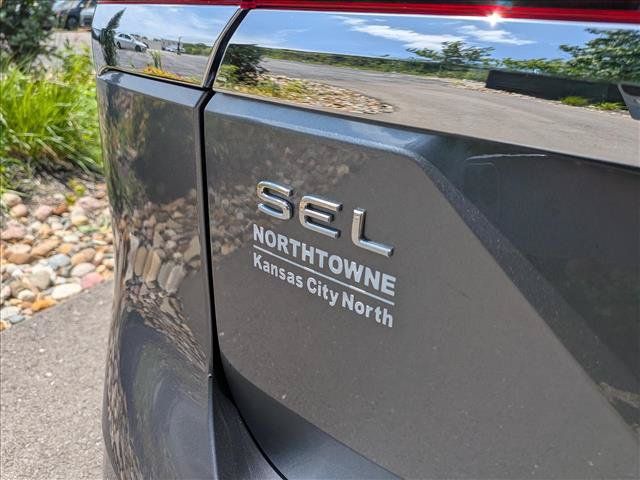Certified 2025 Volkswagen Atlas SEL Premium R-Line AWD/4WD image 19