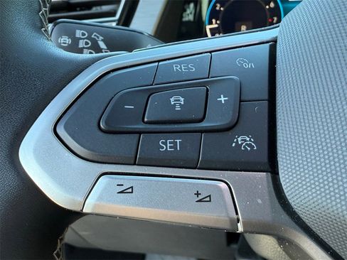 New 2025 Volkswagen Atlas Cross Sport SE image 19