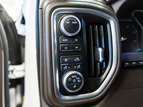 Used 2020 GMC Sierra 2500 Denali w/ Denali Ultimate Package image 12