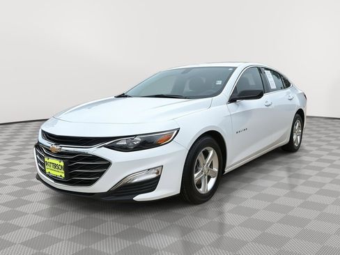 Used 2022 Chevrolet Malibu LS FWD image 4
