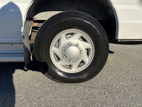 Used 2003 Ford E-350 and Econoline 350 XLT image 22