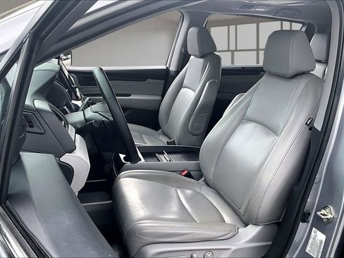 Used 2020 Honda Odyssey Touring image 21