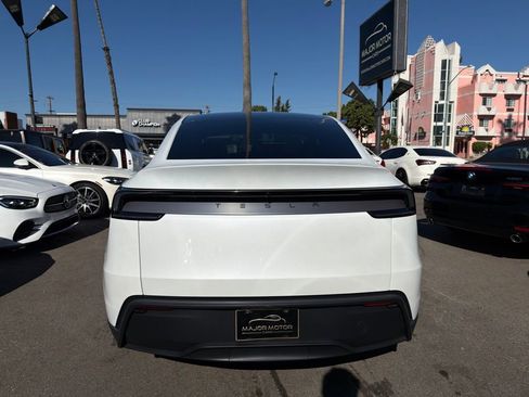 Used 2026 Tesla Model Y Long Range image 5