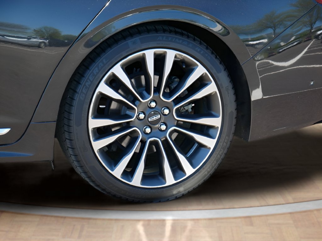 Used 2020 Lincoln Continental Reserve w/ Luxury Package FWD image 9
