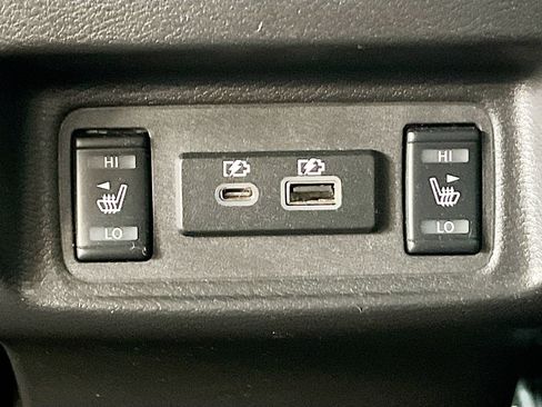 Used 2023 Nissan Maxima Platinum w/ Sport Mat Group FWD image 27