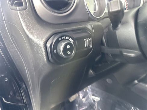 Certified 2023 Jeep Gladiator Sport image 22