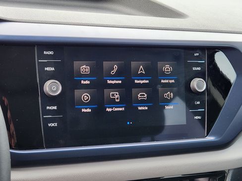 Used 2023 Volkswagen Taos SE w/ Panoramic Sunroof Package image 21