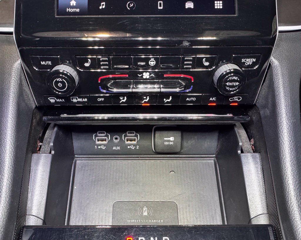 Used 2024 Jeep Grand Cherokee Altitude AWD/4WD image 29