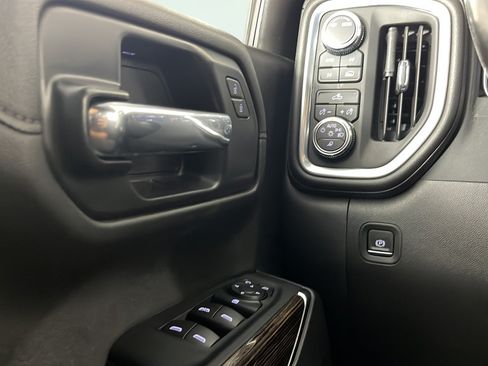 Used 2022 GMC Sierra 1500 SLE w/ Driver Alert Package II AWD/4WD image 22