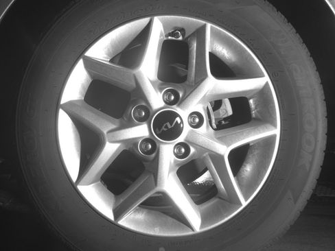 Used 2025 Kia Soul LX w/ LX Technology Package FWD image 14