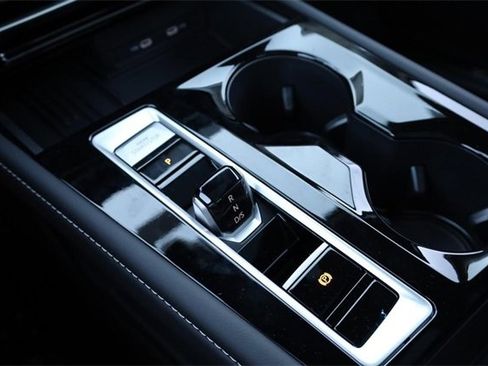 New 2026 Volkswagen Atlas SEL Premium R-Line image 18