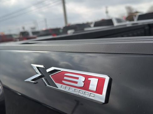 Used 2024 GMC Sierra 1500 SLT w/ SLT Premium Plus Package image 42