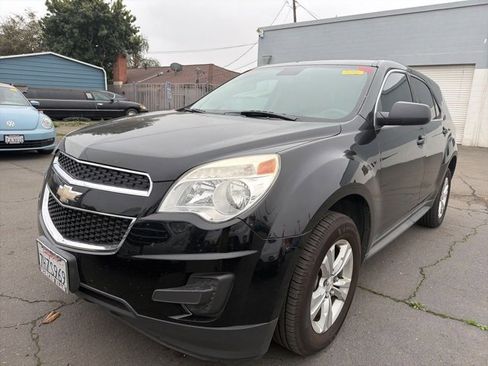 Used 2015 Chevrolet Equinox LS image 2