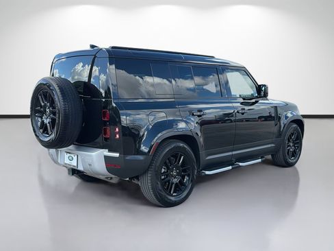 Used 2025 Land Rover Defender 110 S AWD/4WD image 5