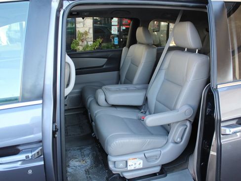 Used 2015 Honda Odyssey EX-L image 13