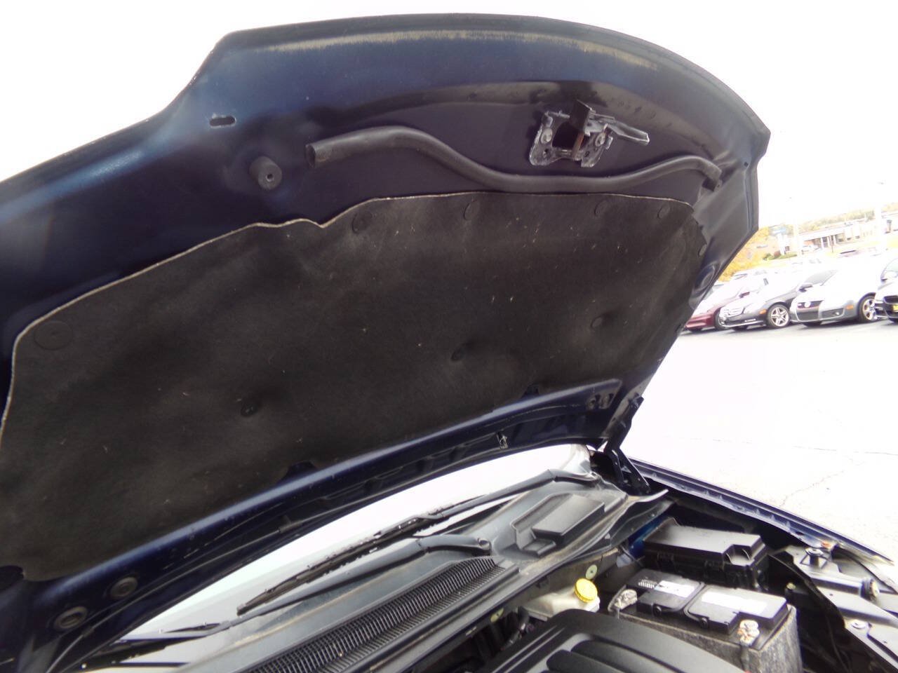 Used 2013 Chrysler Town & Country Touring FWD image 37