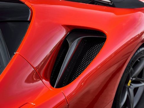Used 2021 Ferrari SF90 Stradale AWD/4WD image 10