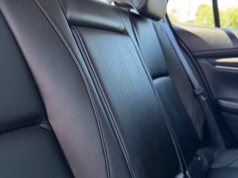 Used 2025 MAZDA MAZDA3 s FWD image 31