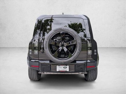 New 2026 Land Rover Defender 110 S image 7