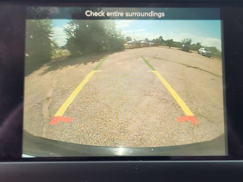 Used 2021 Chrysler Voyager Lxi image 13