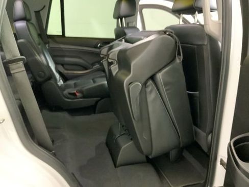 Used 2020 Chevrolet Tahoe LT w/ Luxury Package AWD/4WD image 31