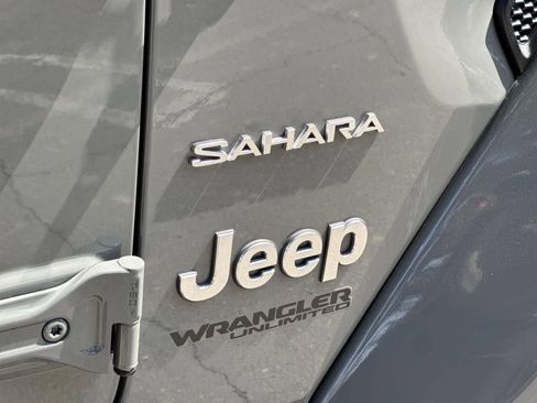 Used 2022 Jeep Wrangler Unlimited Sahara image 27