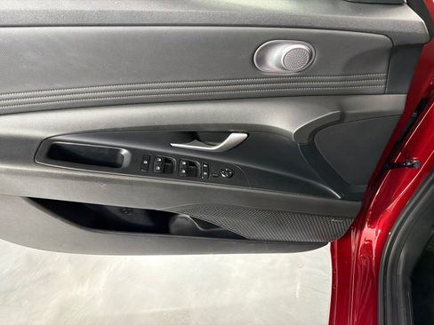 Used 2023 Hyundai Elantra Limited w/ Cargo Package FWD image 10