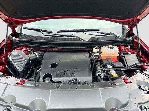 Used 2022 Chevrolet Traverse LT image 14