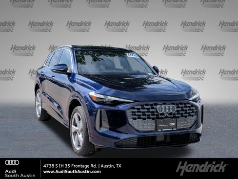 Certified 2025 Audi Q5 Premium w/ Convenience Package AWD/4WD image 1