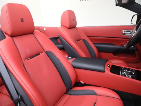 Certified 2020 Rolls-Royce Dawn RWD image 31