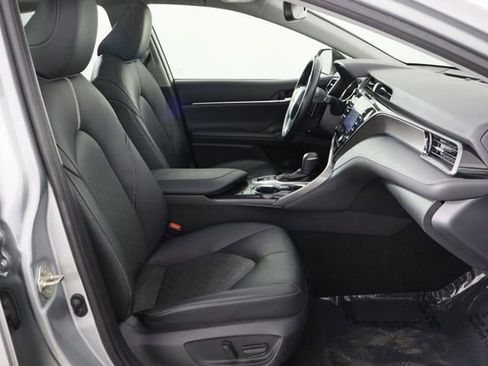 Used 2019 Toyota Camry XSE image 17