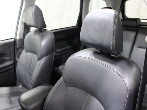 Used 2018 Subaru Forester 2.5i Touring AWD/4WD image 4