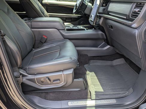 Used 2023 Ford Expedition Platinum AWD/4WD image 41