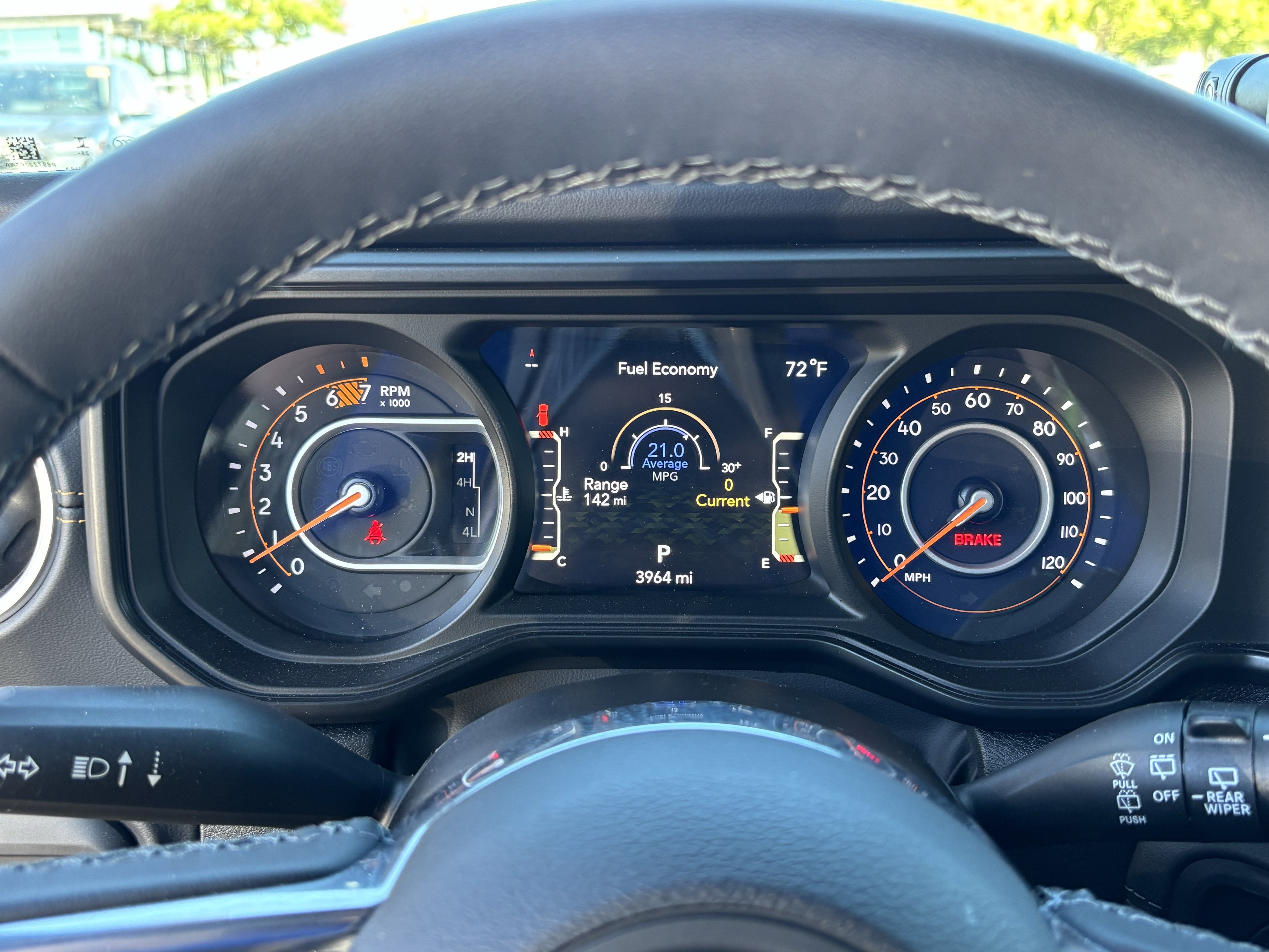 Used 2026 Jeep Wrangler Unlimited Sahara AWD/4WD image 21