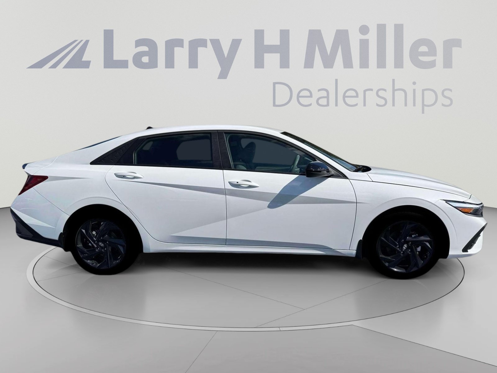New 2026 Hyundai Elantra SEL Sport FWD image 9