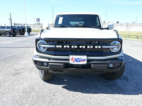 New 2026 Ford Bronco Outer Banks AWD/4WD image 9