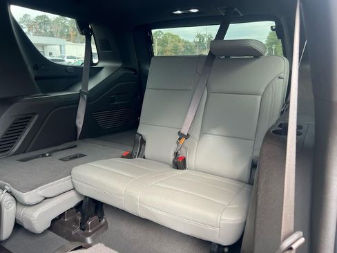 Used 2022 Chevrolet Tahoe Z71 image 32