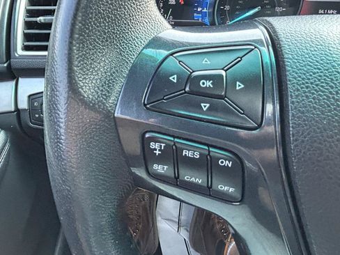 Used 2016 Ford Explorer XLT w/ Equipment Group 202A AWD/4WD image 20