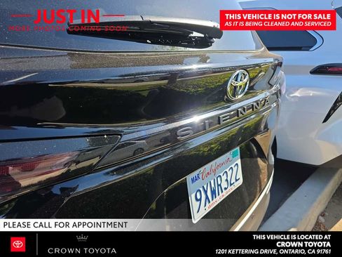 Used 2026 Toyota Sienna XLE FWD image 6