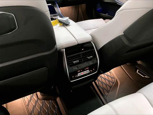 Used 2024 BMW X5 xDrive40i w/ Premium Package image 36