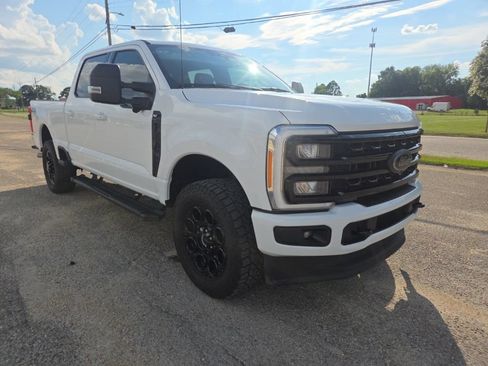 Used 2023 Ford F250 XLT w/ Black Appearance Package AWD/4WD image 1
