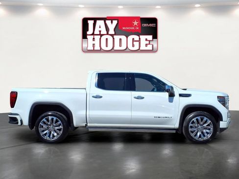 Used 2023 GMC Sierra 1500 Denali w/ Denali Reserve Package AWD/4WD image 4