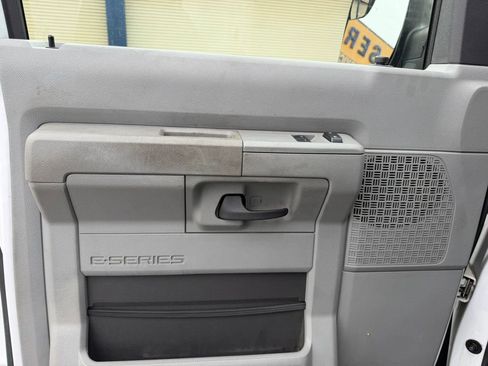 Used 2014 Ford E-150 and Econoline 150 w/ Commercial Cargo Van Package image 9