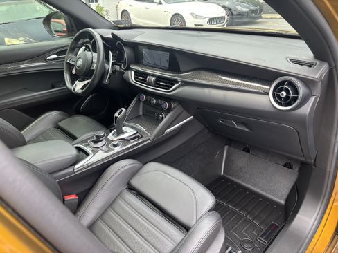 Used 2022 Alfa Romeo Stelvio Quadrifoglio w/ Active Assist Plus Package AWD/4WD image 25