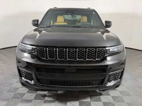 Used 2025 Jeep Grand Cherokee L Summit w/ Obsidian Package AWD/4WD image 10